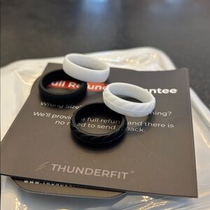 Thunderfit Black and White Silicone Rings set size 7